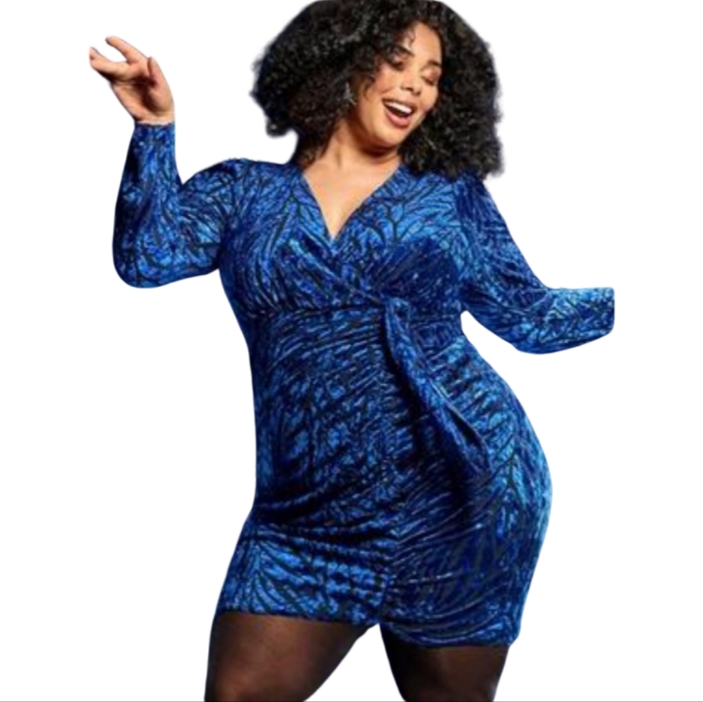 TORRID Curvy Above Knee Blue Velvet Mini High Slit V Neck Dress Holiday …